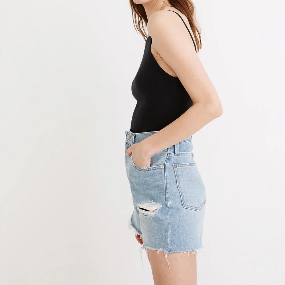 Madewell The Momjean Short in Lansdale Wash - Picture 2 of 11